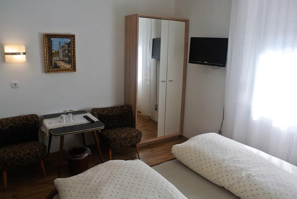 Haus Stratton Apartment Innsbruck Bagian luar foto