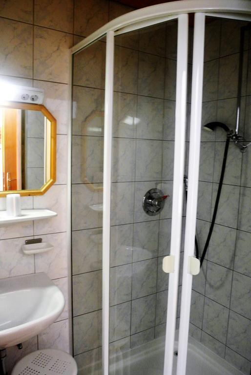 Haus Stratton Apartment Innsbruck Bagian luar foto